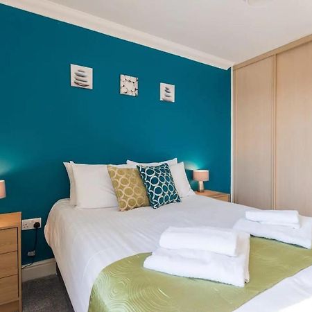 Godwin Court Apartments Свіндон Екстер'єр фото