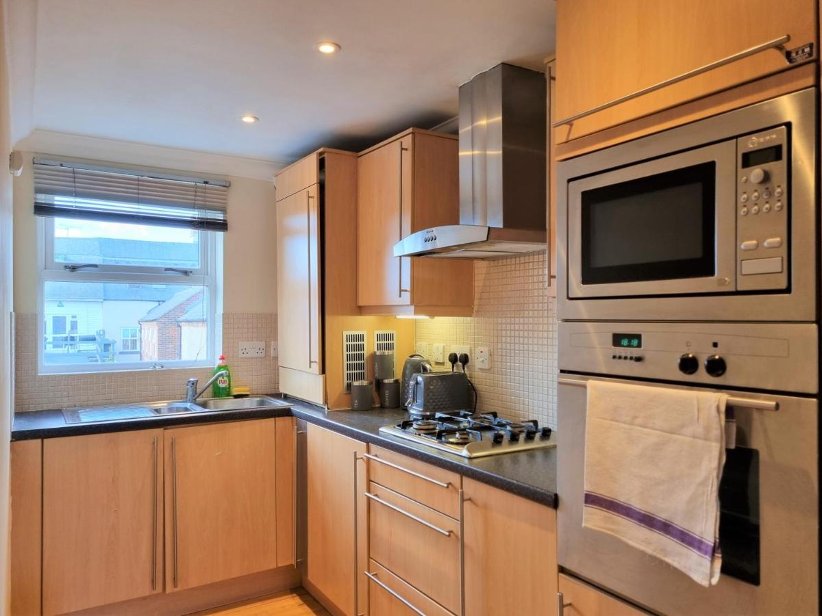 Godwin Court Apartments Свіндон Екстер'єр фото